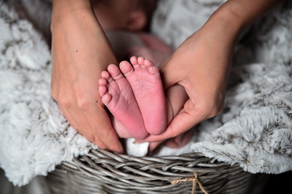 newborn baby, feet, toes